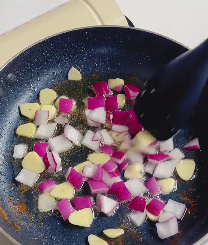 Add onion and garlic to the pan