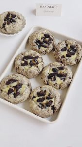 Oreo Cream Cheese Scones (2)