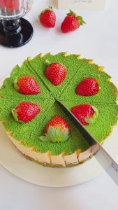 Strawberry Matcha Basque Cheesecake (3)