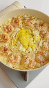 Garlic Cheese Cream Pasta (2)