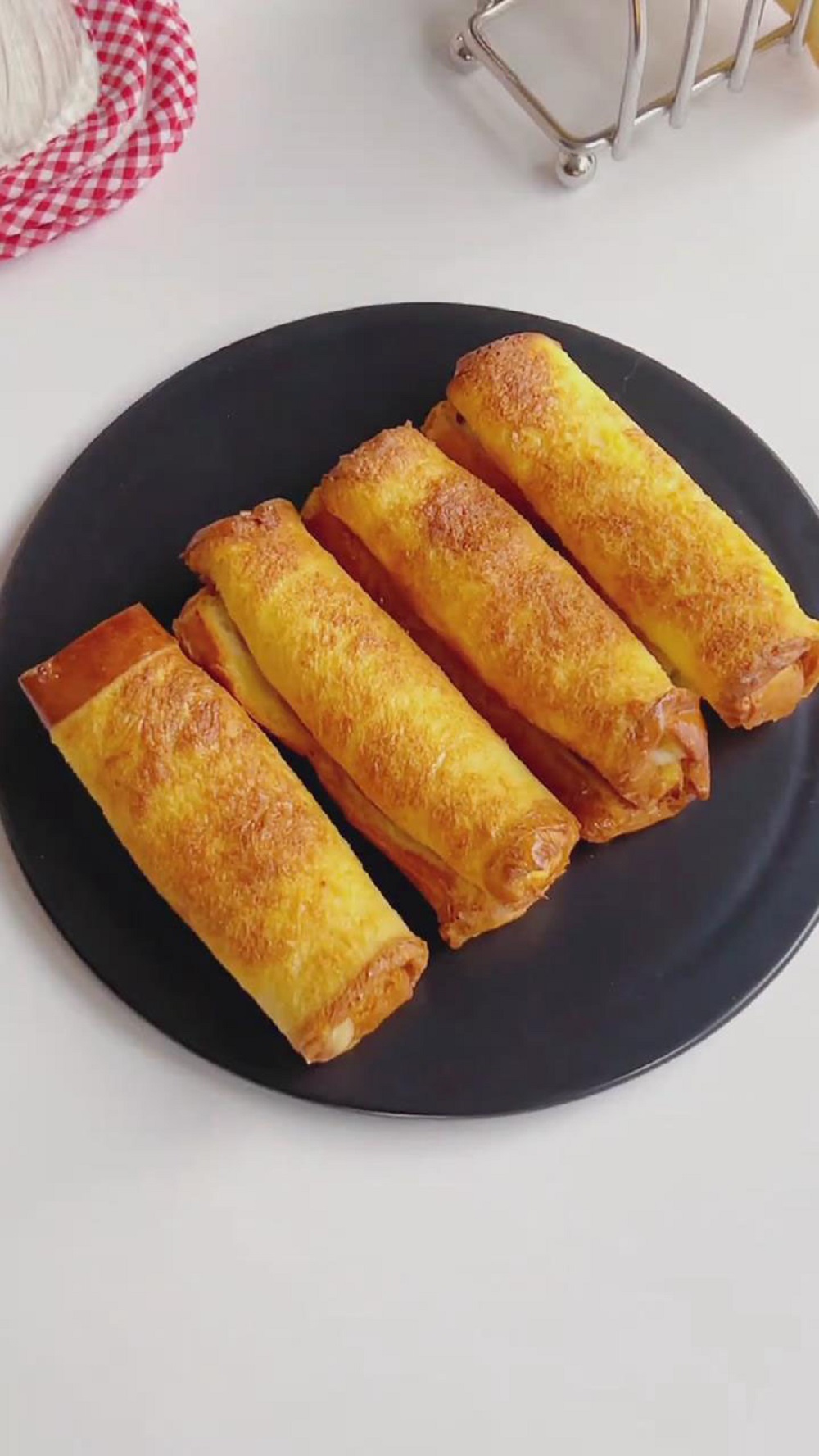 Ham and Cheese Toast Roll Ups 2