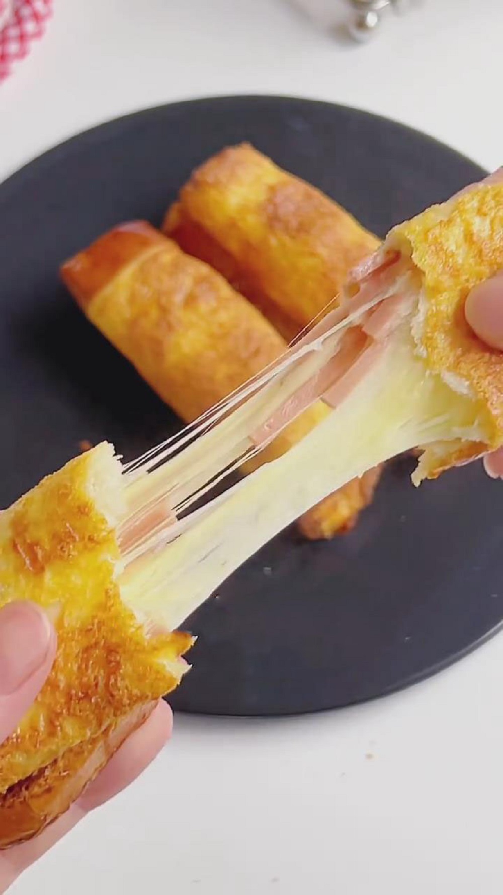 Ham and Cheese Toast Roll Ups 4