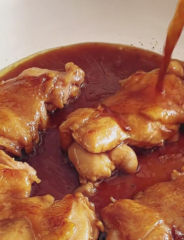 Pour the prepared glaze sauce into the pan