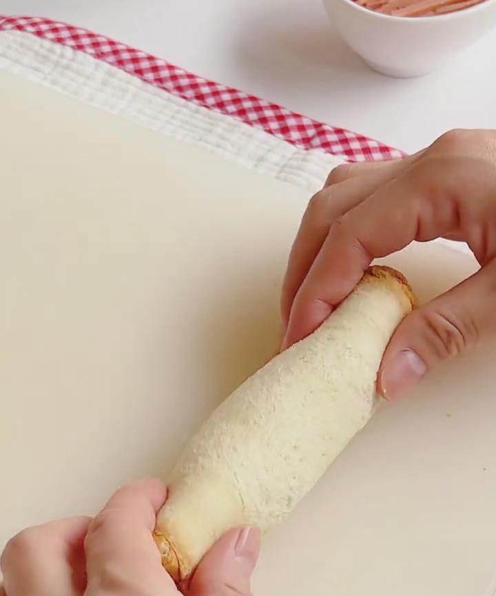 roll the bread tightly2