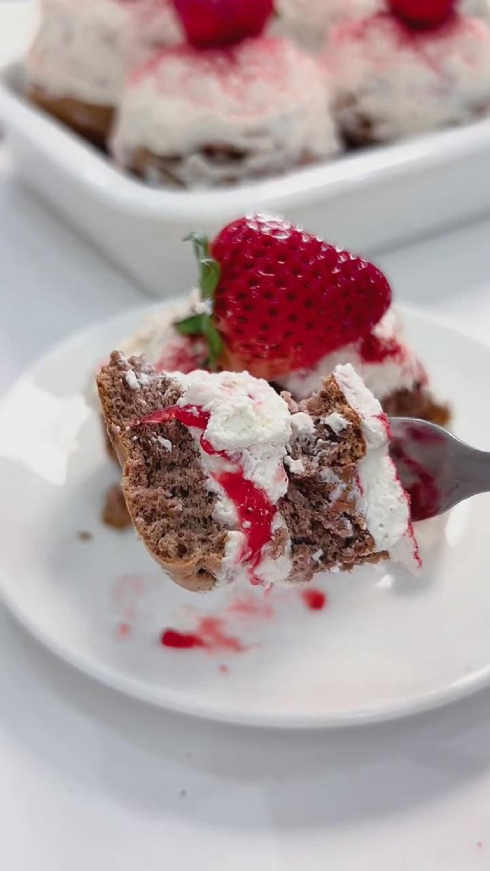 Mini Strawberry Cakes (1)