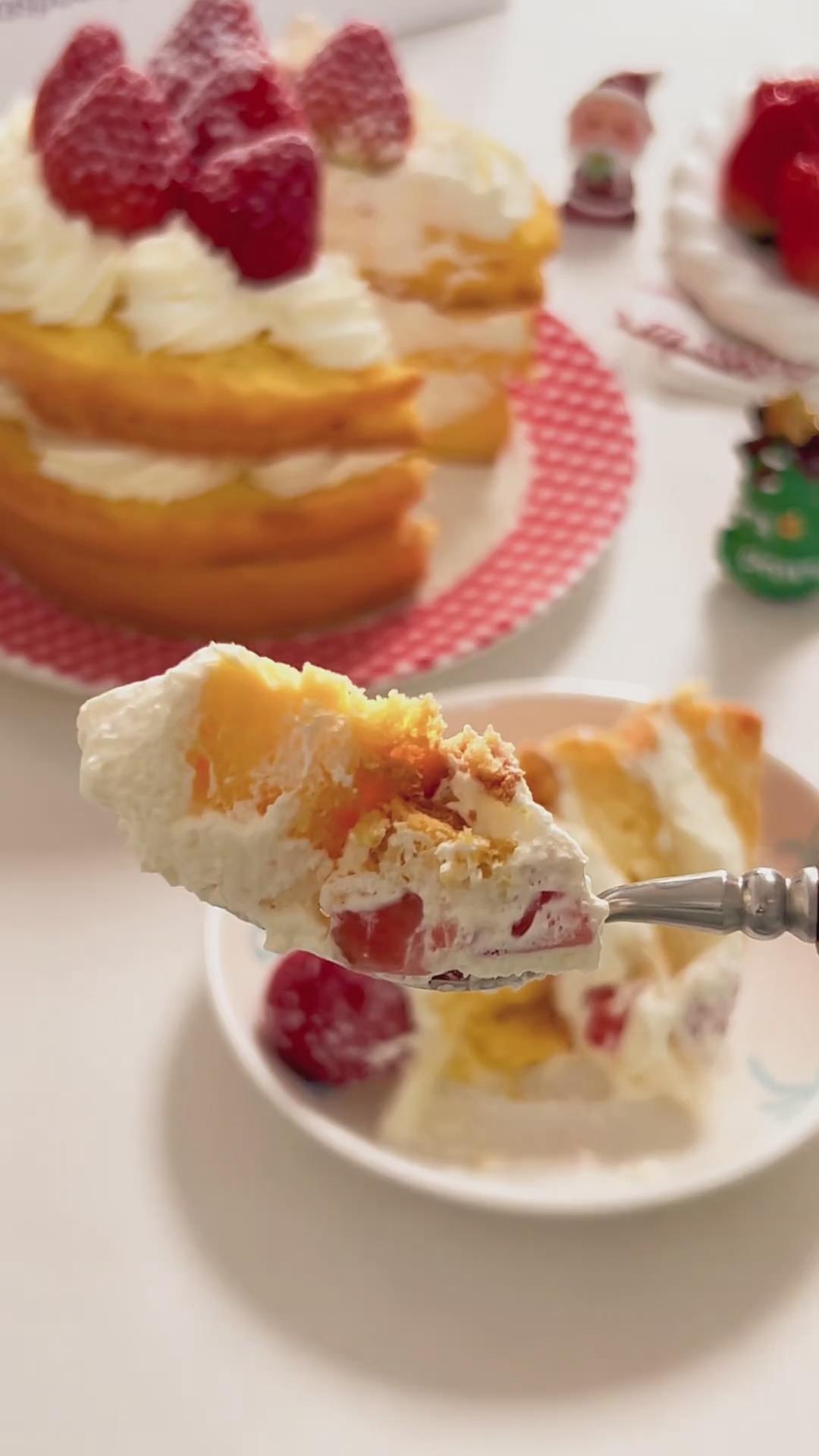 Strawberry Cream Naked Cake (3)