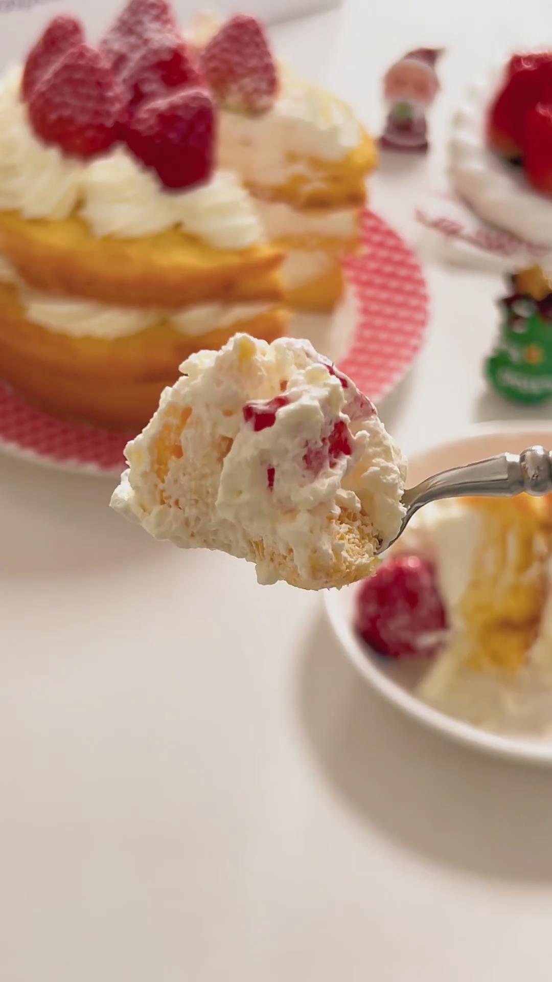 Strawberry Cream Naked Cake (4)