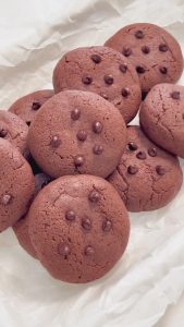 chocolate chip cookies (1)