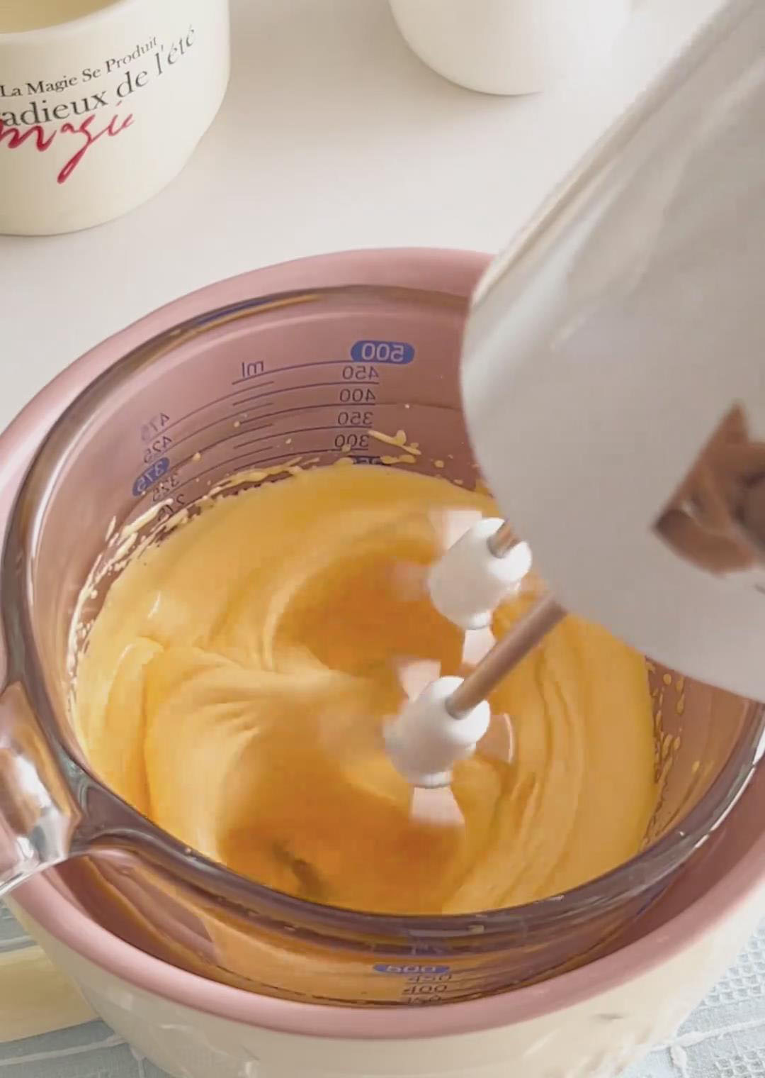 whisk together the 3 egg yolks and 20g of the fine sugar2