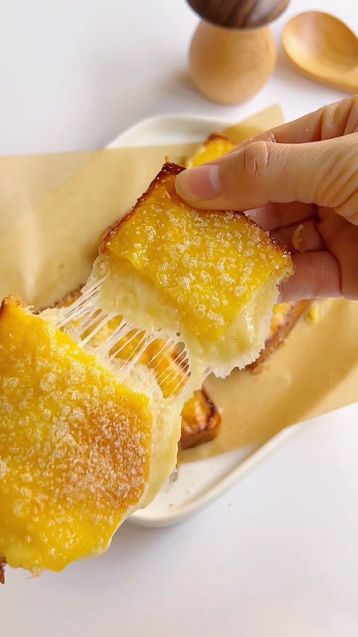 Caramelized Cheese Toast (2)