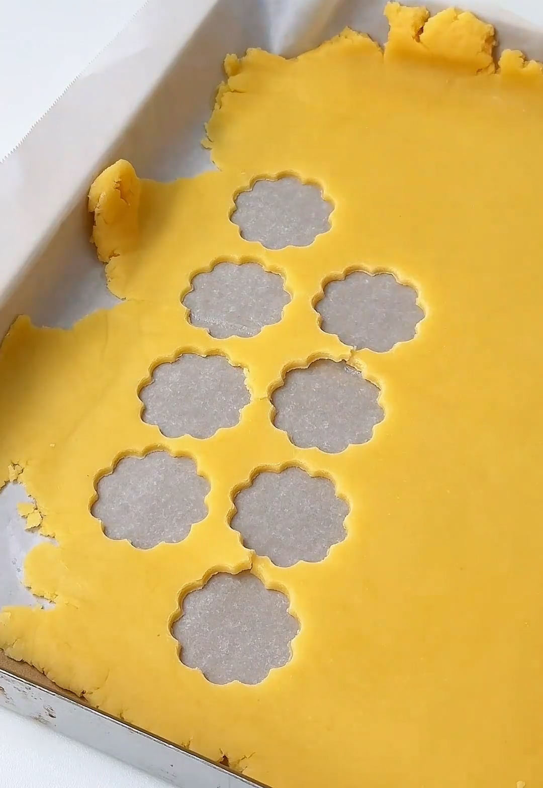 Double Layer Strawberry Jam Cookies step (10)