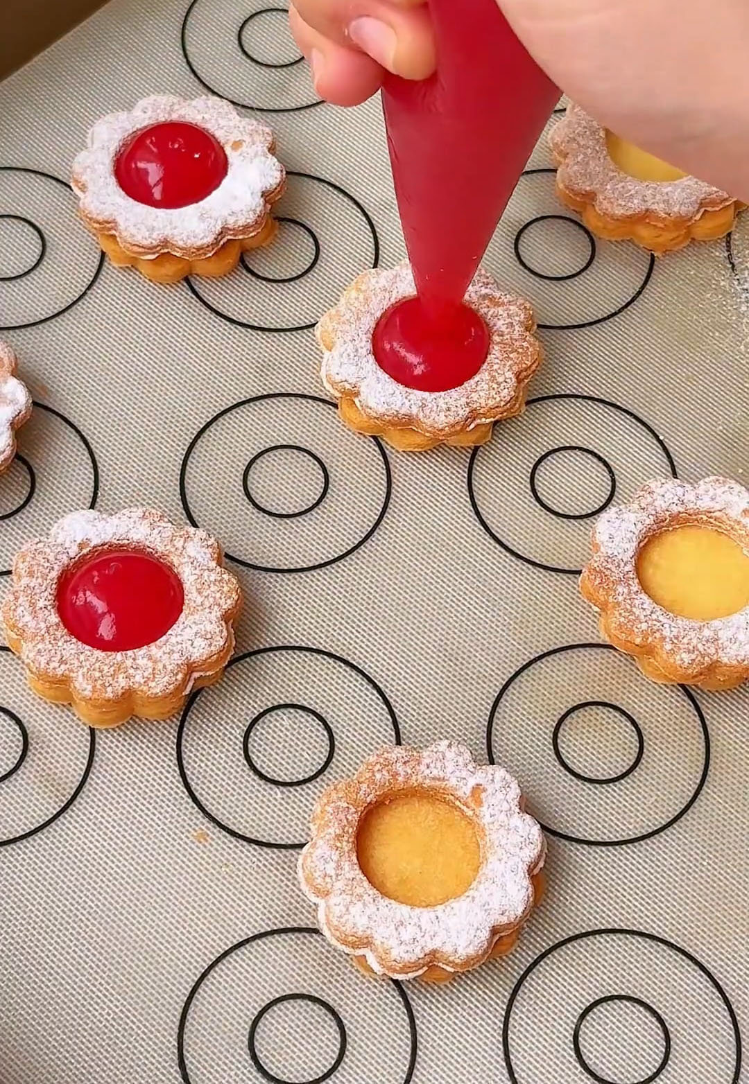 Double Layer Strawberry Jam Cookies step (2)