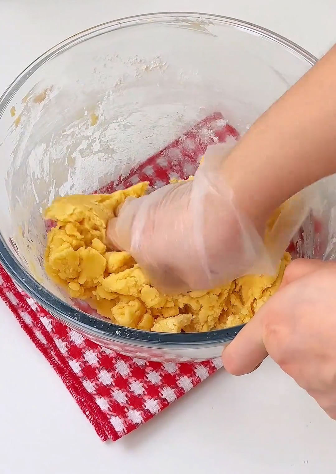 Double Layer Strawberry Jam Cookies step (8)