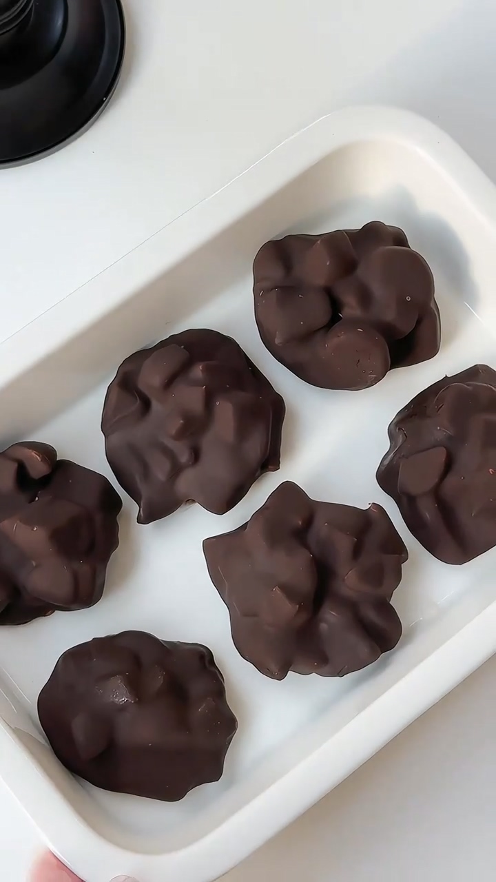 Easy Strawberry Yogurt Clusters (1)