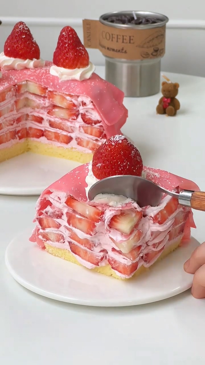 Strawberry Mille Crepe Cake (4)