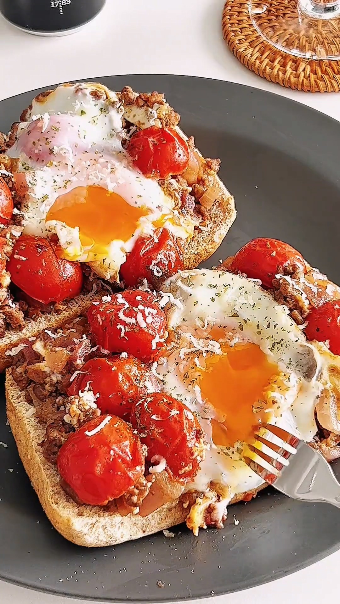 Tomato Beef Ciabatta Sandwich (3)