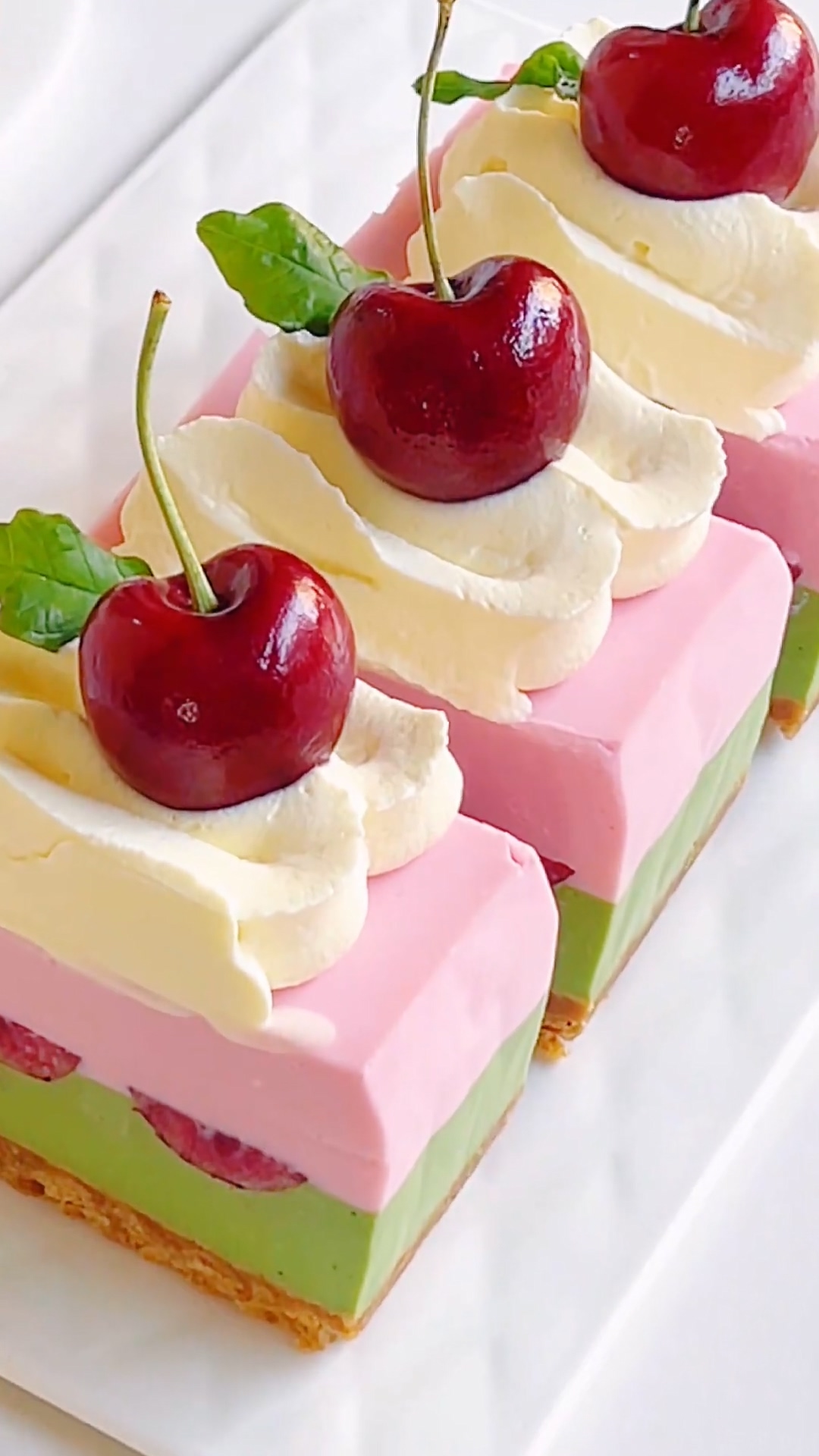 Cherry Matcha Cheesecake Mousse Cake (2)