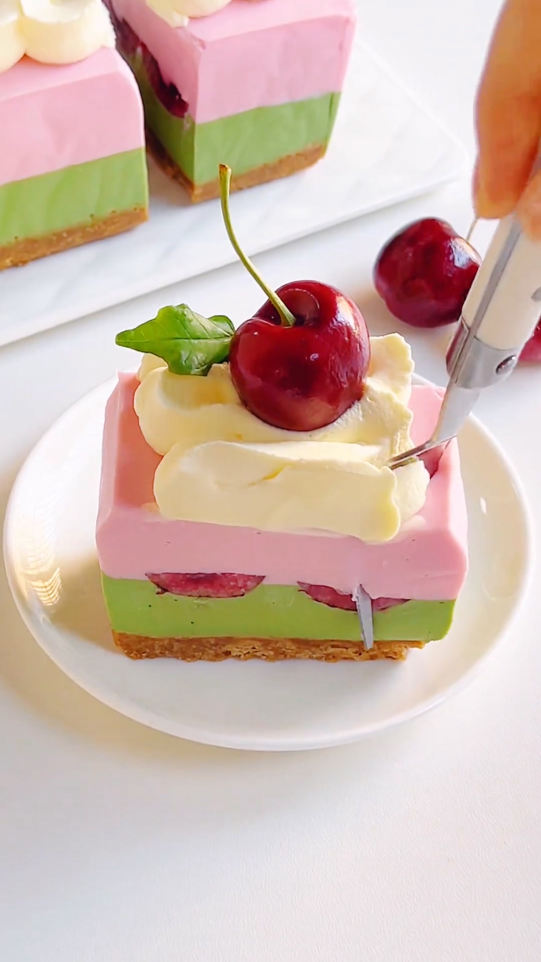 Cherry Matcha Cheesecake Mousse Cake (3)