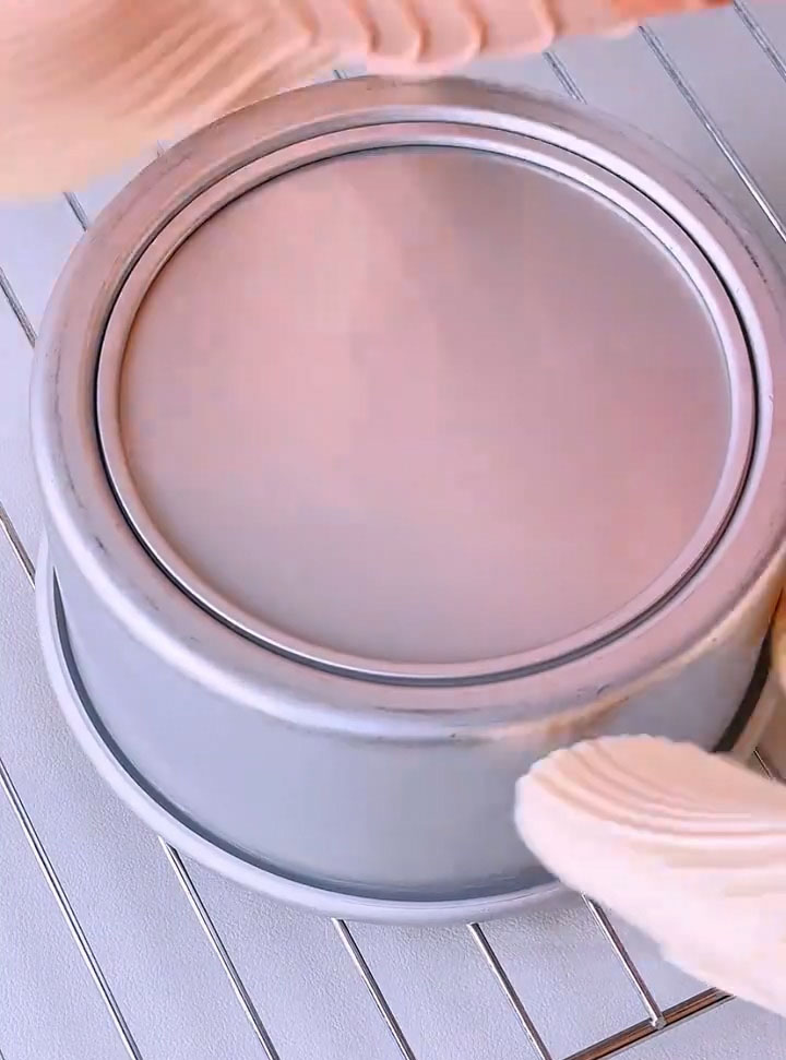 Invert the pan onto a wire rack