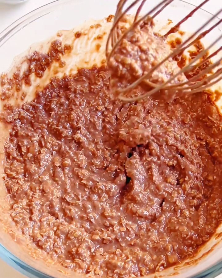 Stir everything together until no dry flour remains