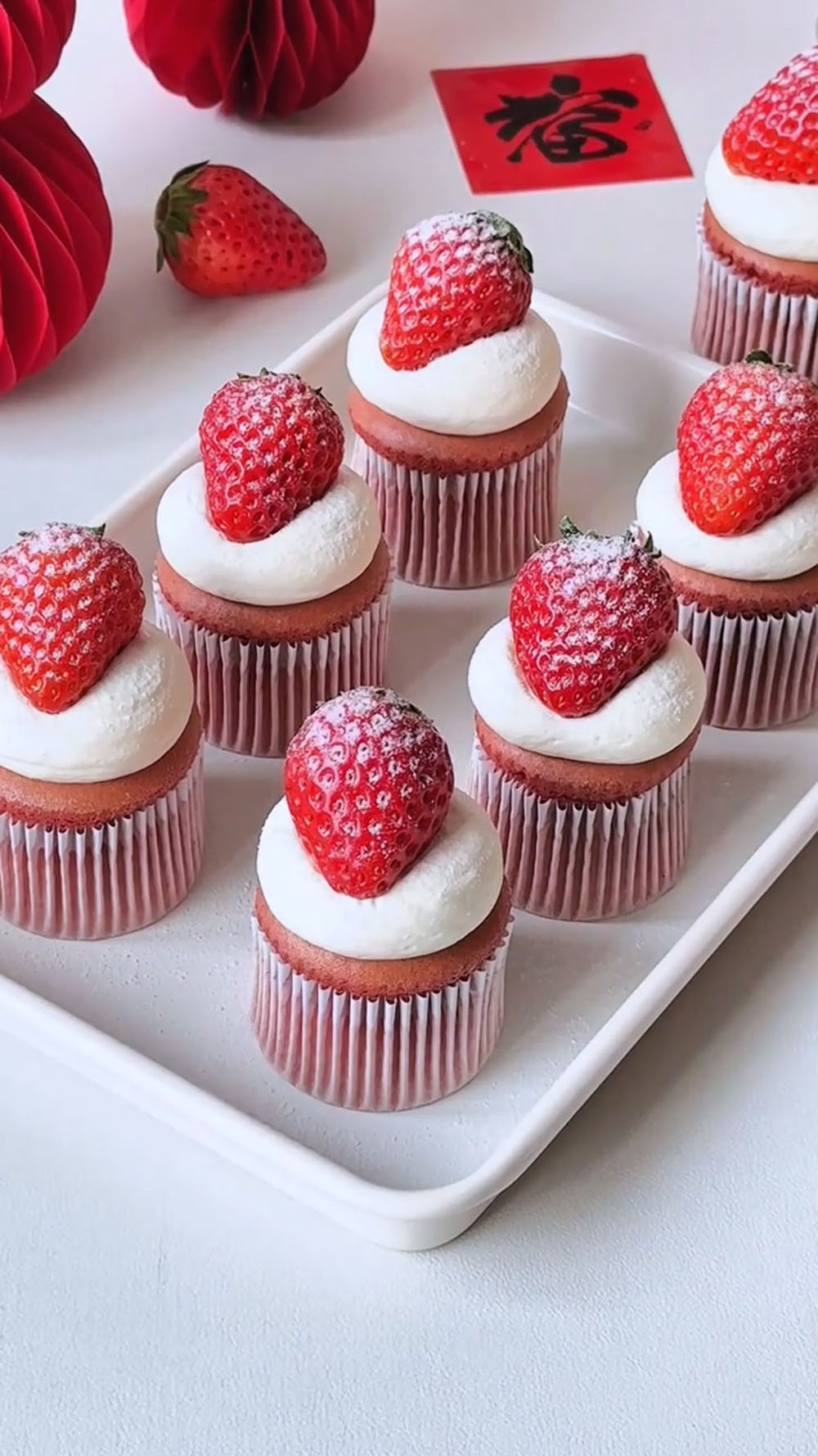 Strawberry Red Velvet Cupcakes (2)
