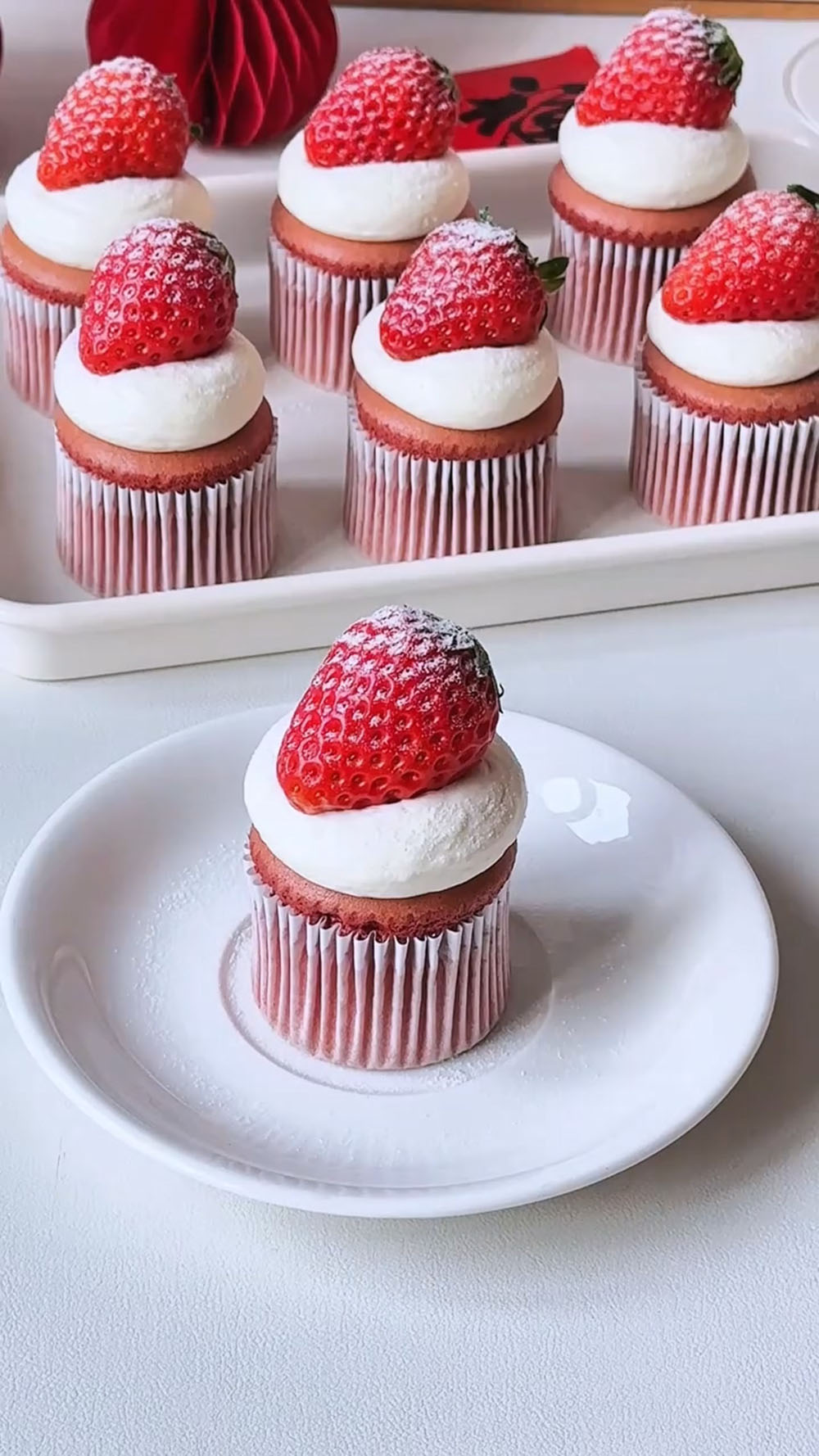 Strawberry Red Velvet Cupcakes (3)