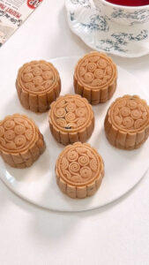 Earl Grey Snow Skin Mooncakes (1)