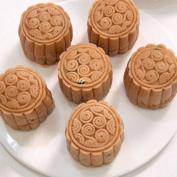 Earl Grey Snow Skin Mooncakes (1)