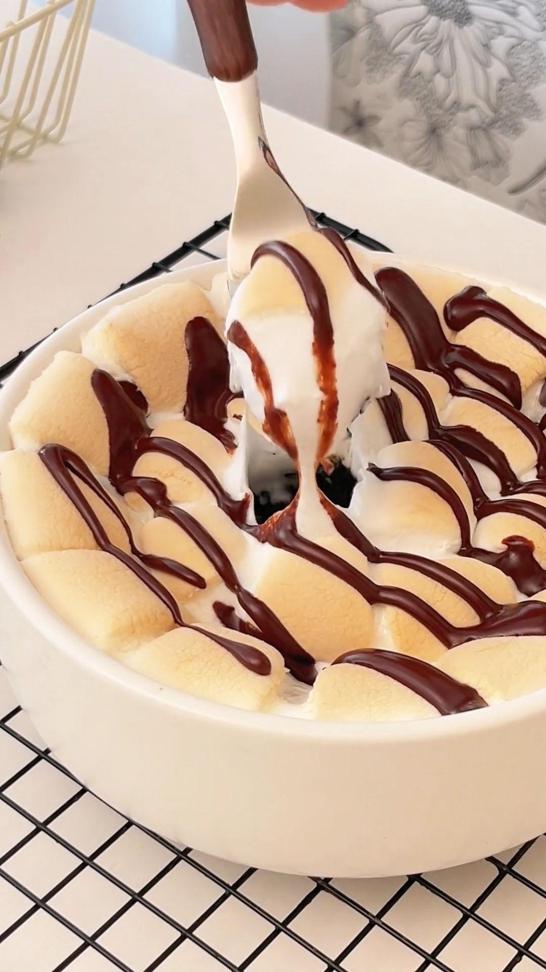 Easy Marshmallow Brownies (4)