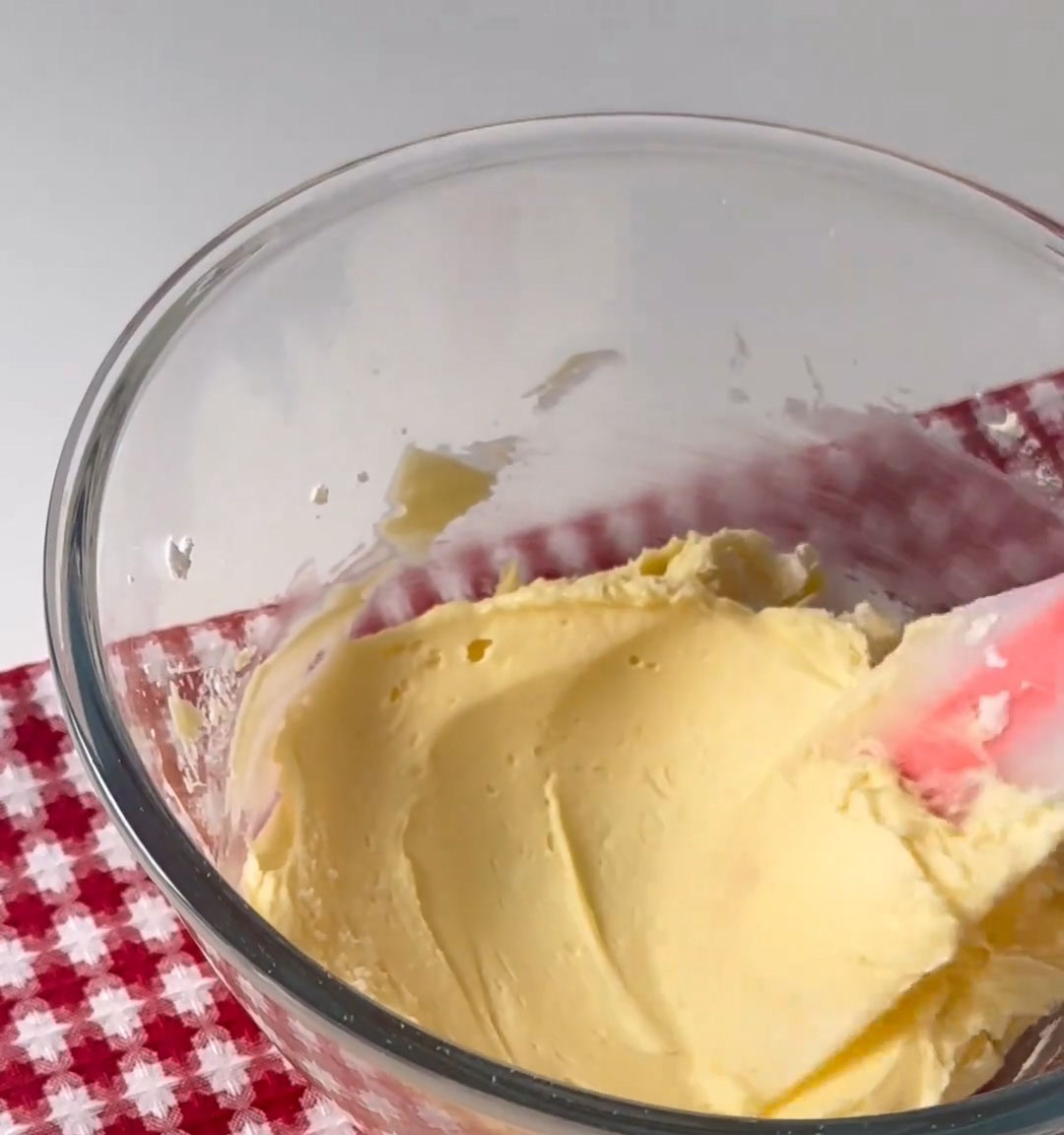 Mix with a spatula until combined