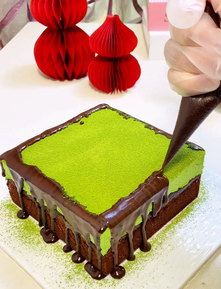 Pipe the ganache onto the surface of the brownie in your desired pattern