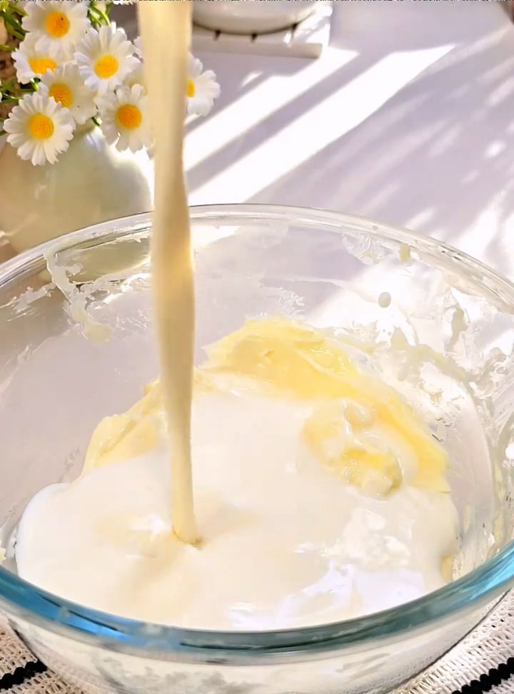 Pour the gelatin mixture into the cream cheese mixture and mix well