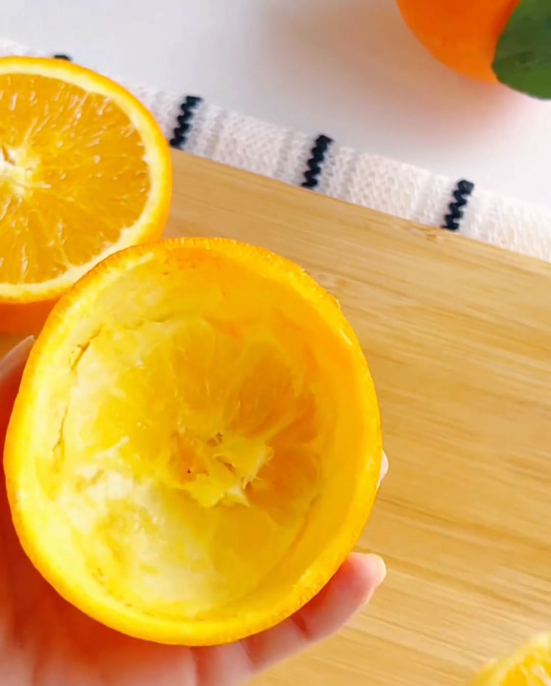 Prepare the orange shells