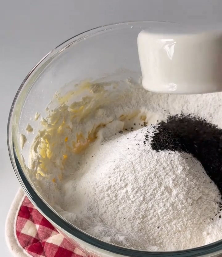 add salt and the finely ground Earl Grey tea