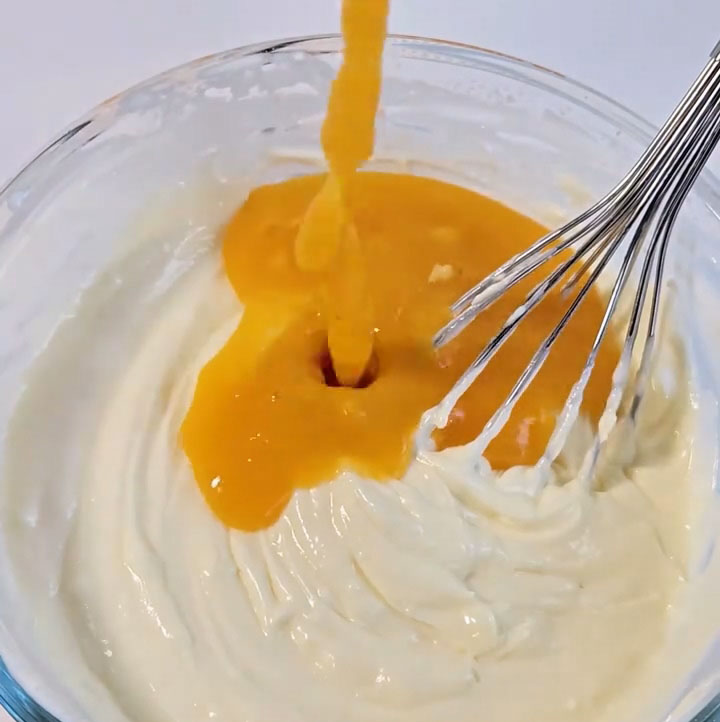 dd 100 g of mango puree