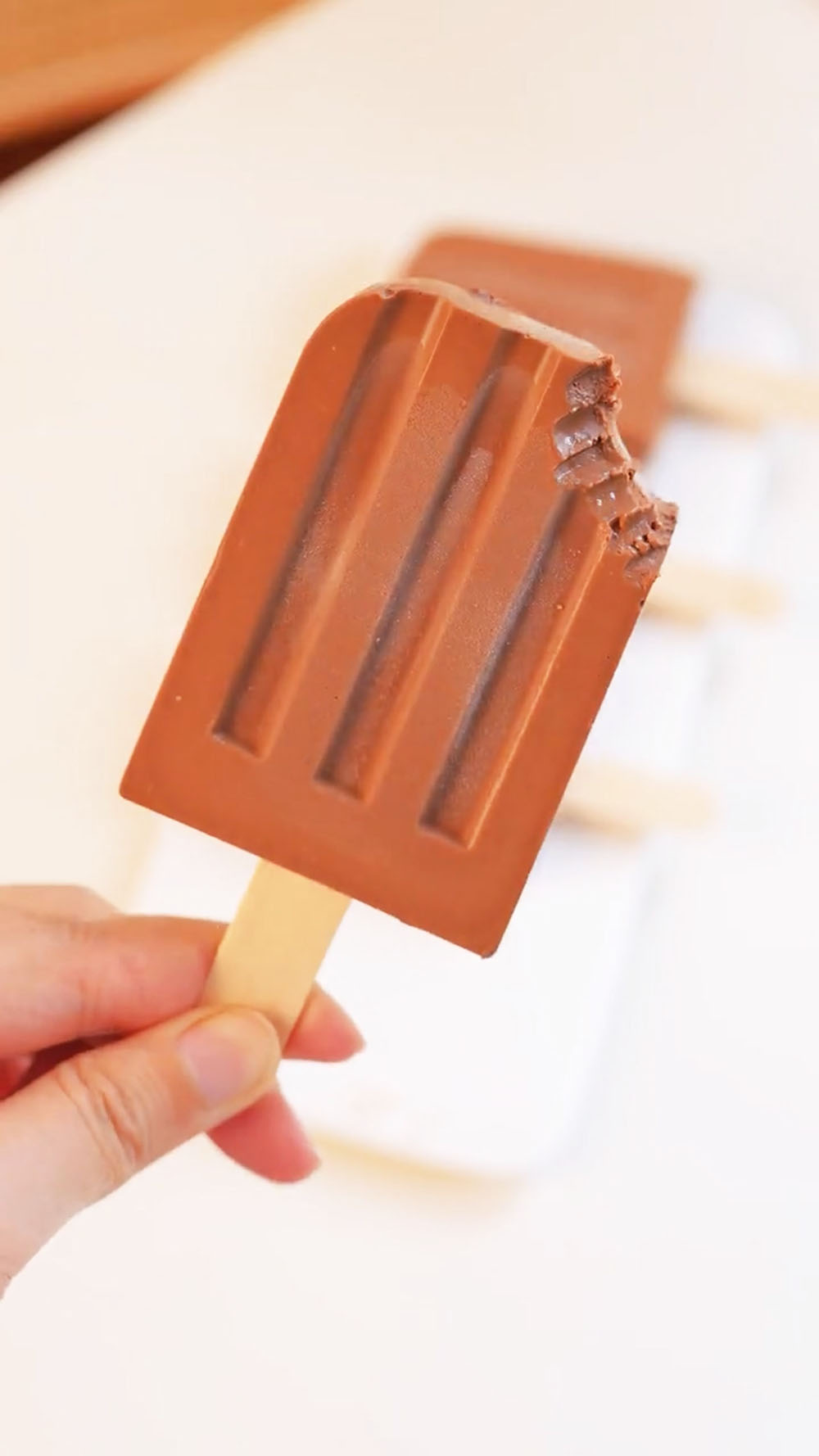 Chocolate fudge popsicles (2)