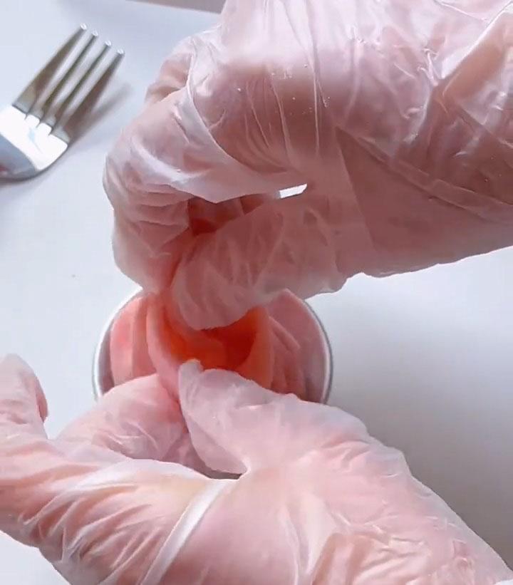 Gather the edges of the mochi dough up and over the filling