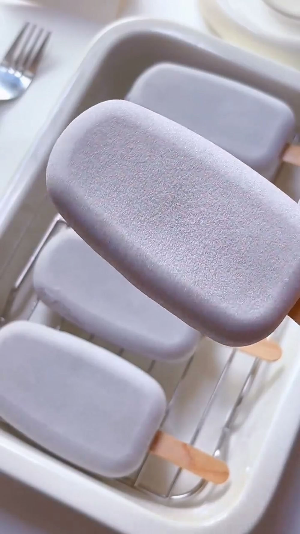 Homemade Oreo Popsicles (1)