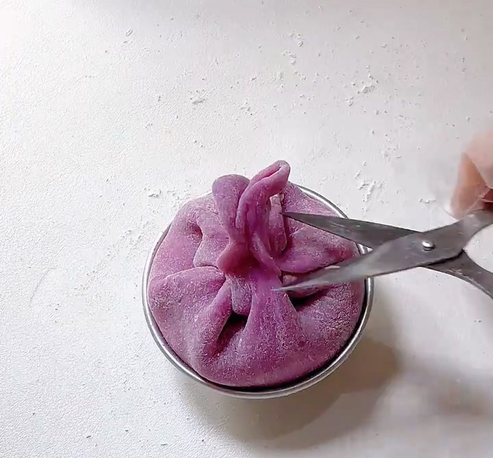 Pinch off and trim any excess dough at the seal to keep the bottom from becoming too thick