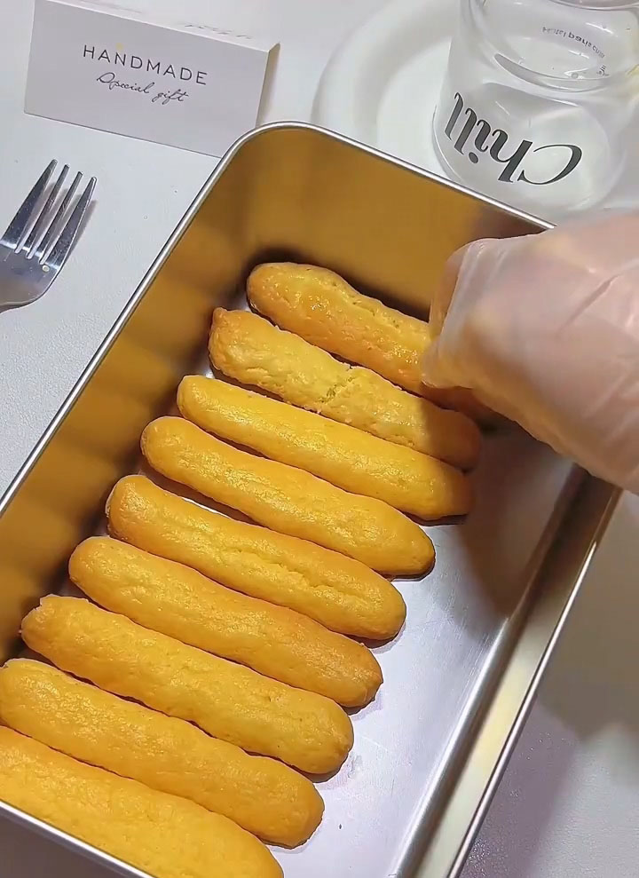 arrange a single layer in the bottom of your mold