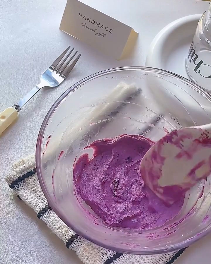 fold and stir until the jam is fully incorporated